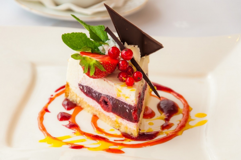boulangerie-ROQUEBRUNE CAP MARTIN-min_the_cake_dessert_eating_bun_colorful_sweet_dish_taste_cake_with_cream-941034